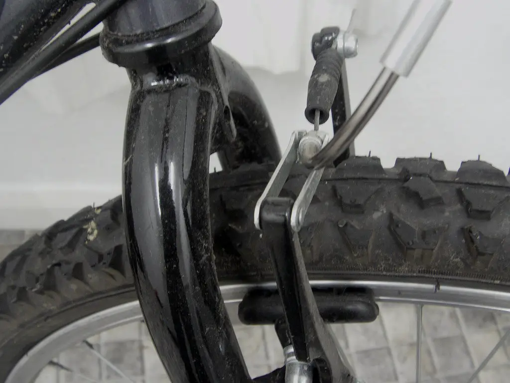 Front wheel brake on a bike