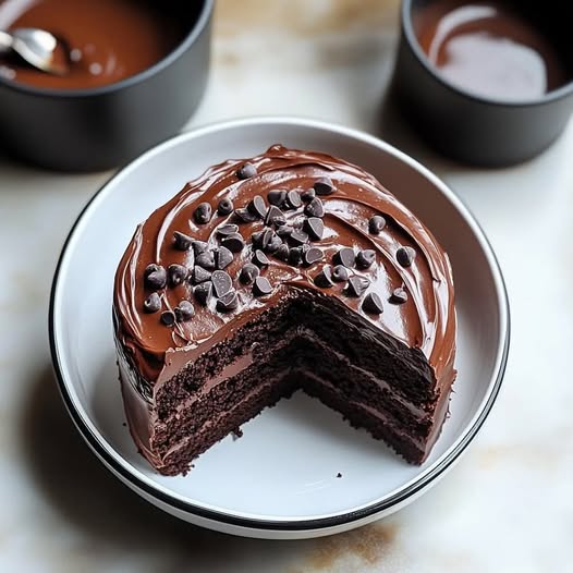 Pastel de Triple Chocolate — Pura Decadencia para los Amantes del Cacao