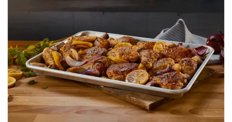 Pollo Griego al Limón con Papas: ¡Sabroso, Refrescante y Fácil de Preparar!