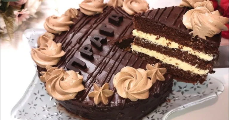 Un pastel delicioso de cacao y coco que te sorprenderá