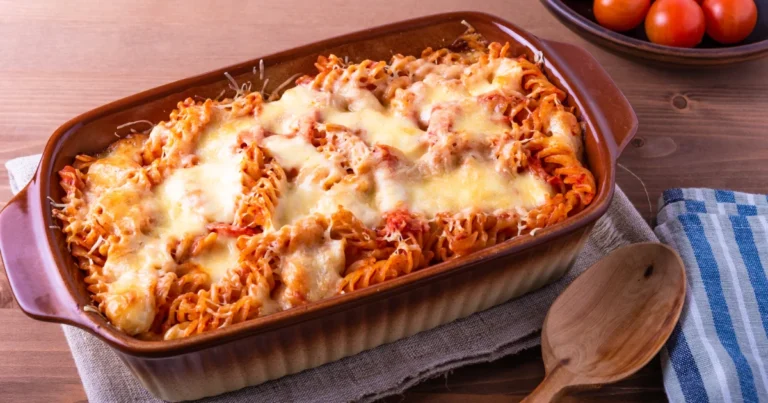 Pasta al horno con pollo cremoso: receta casera fácil y deliciosa