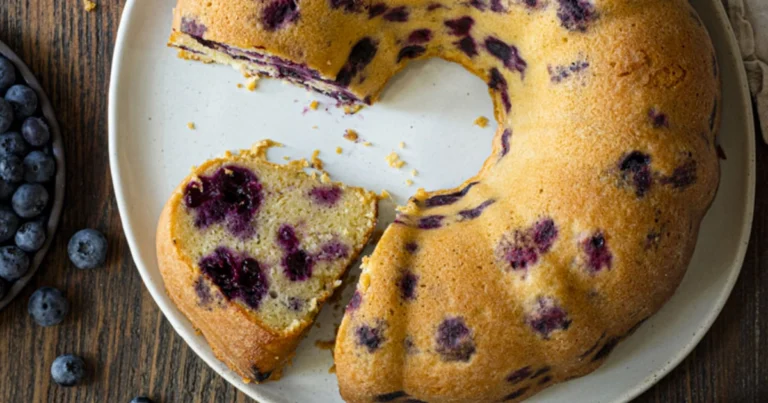 Bizcocho Casero de Arándanos Enteros: Suave, Jugoso y Perfecto para Toda Ocasión