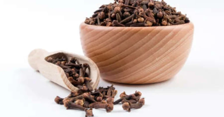 Infusión de clavo para aliviar el dolor de garganta Remedio casero que sí funciona