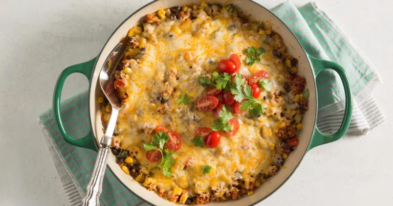 Dip cremoso de maíz con jalapeños  ¡La estrella de cualquier reunión!