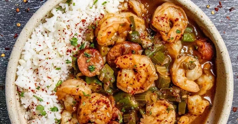 🍲 Tazón de Camarones, Salchicha y Repollo: una receta fácil, completa y con mucho sabor
