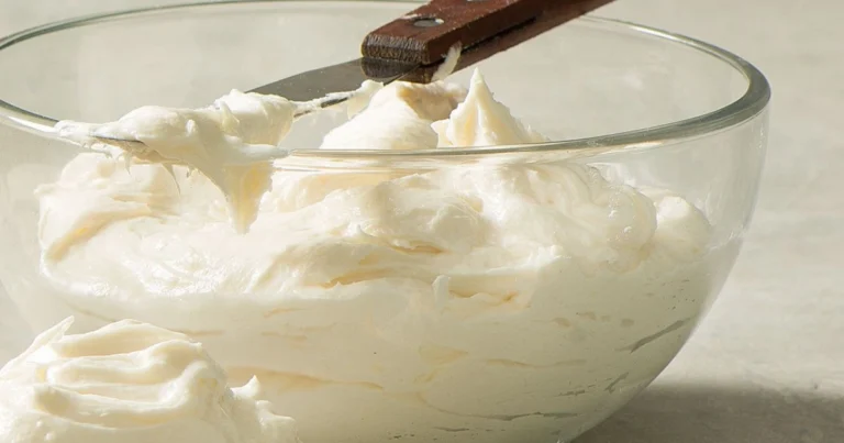 Crème Chantilly Firme y Casera: La Guía Definitiva para Decorar y Rellenar