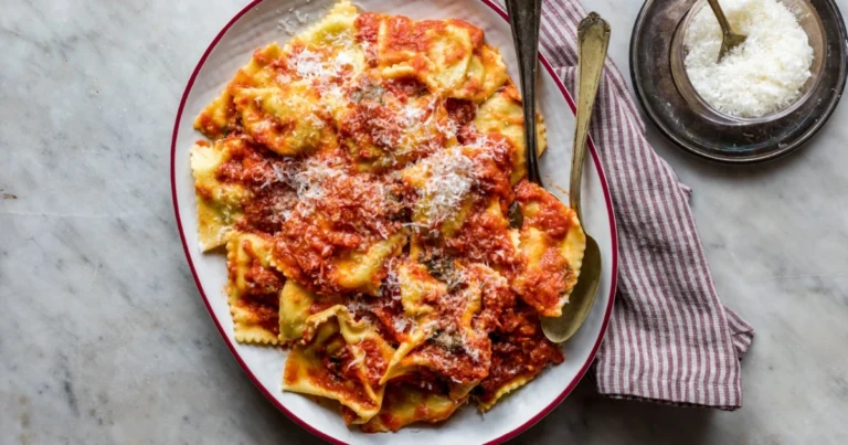 Raviolis con salsa boloñesa casera: receta fácil y deliciosa