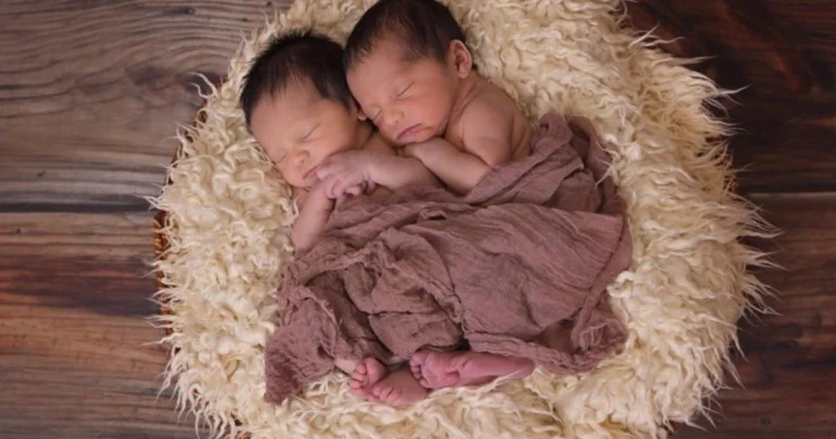 Gemelos dicigóticos y monocigóticos: diferencias, desarrollo y curiosidades