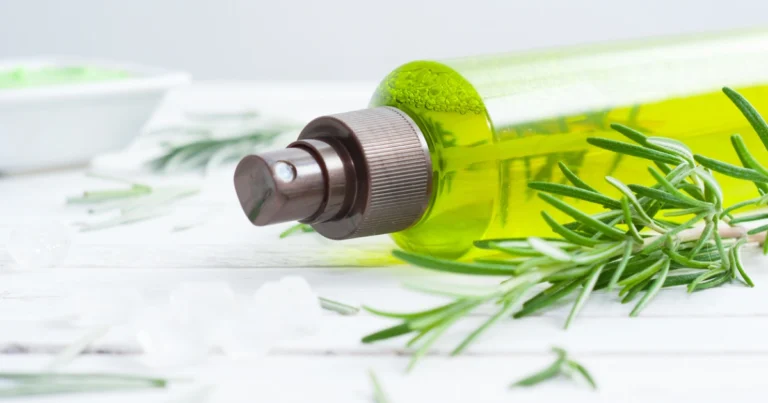 Tónico de romero para el crecimiento del cabello y la reducción de las canas