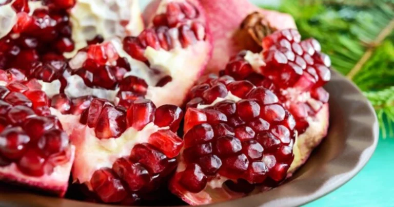 Cómo preparar una tisana de granada aromática y llena de beneficios