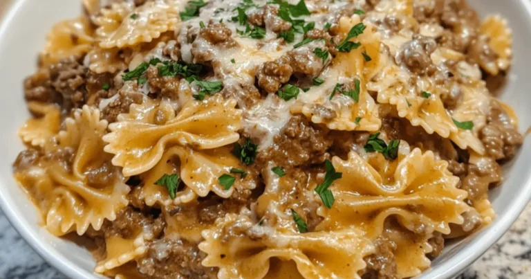 Farfalle con carne molida y hierbas frescas: receta casera llena de sabor