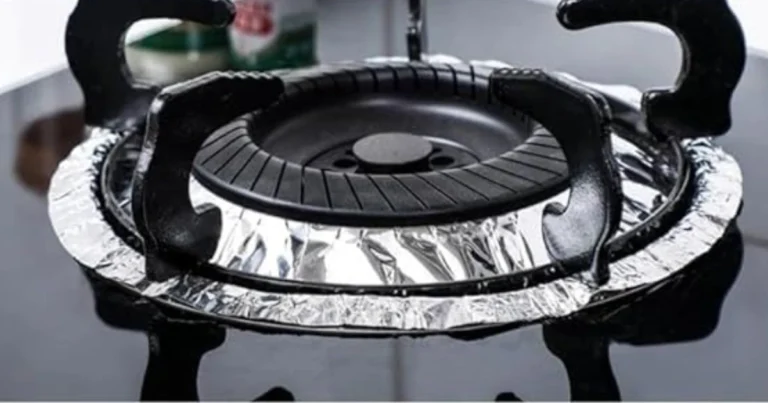 El truco de los restaurantes para mantener la estufa limpia sin esfuerzo