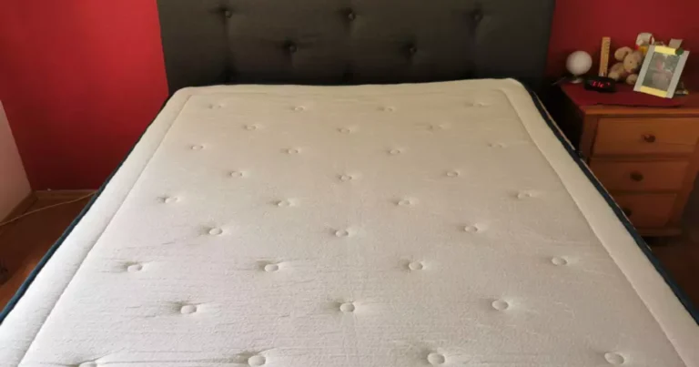 8 trucos caseros para limpiar, desinfectar y eliminar olores de un colchón