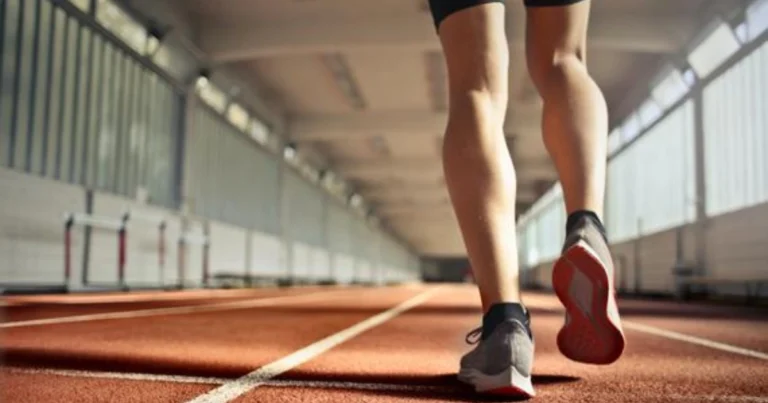 Beneficios de Caminar a Diario: Cómo un Hábito Sencillo Mejora la Salud y el Bienestar