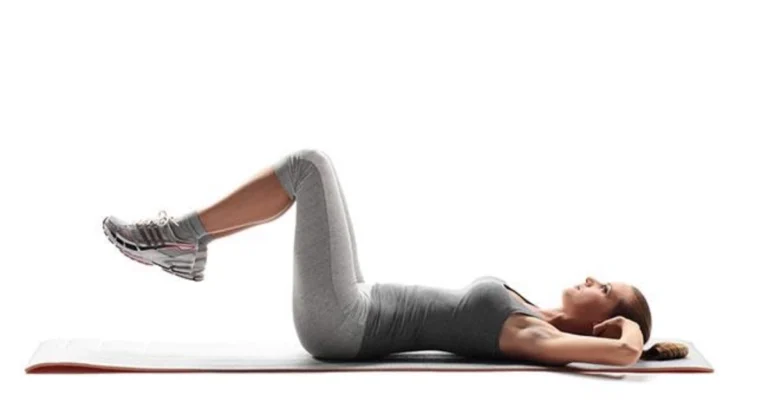 4 ejercicios sencillos de 5 minutos al día para lograr un abdomen plano