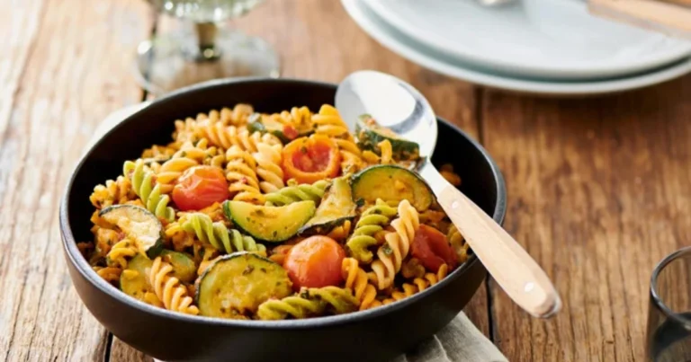 Pasta con calabacín y tomates cherry: receta fácil, saludable y mediterránea
