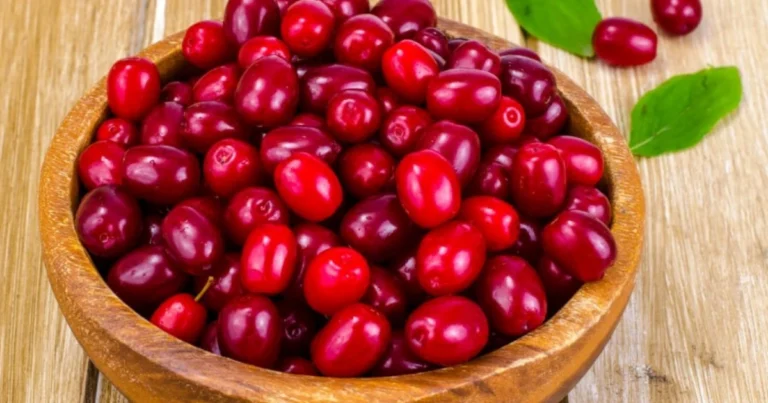 El fruto olvidado que refuerza las defensas y protege el corazón