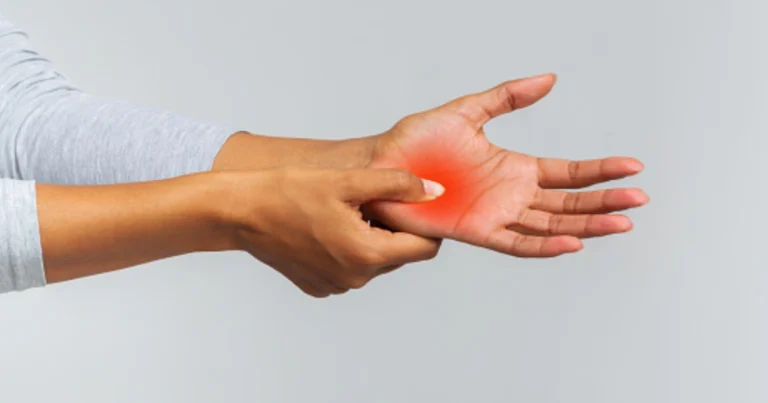 Técnicas naturales de relajación corporal para aliviar molestias leves