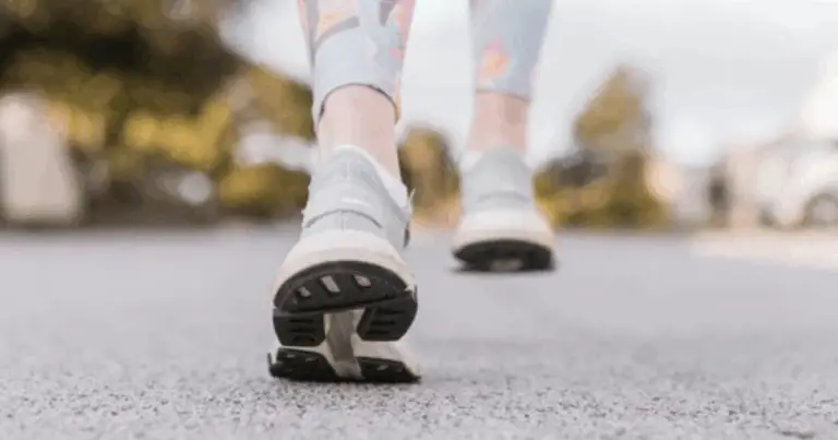 Beneficios de caminar: cómo mejora el cuerpo minuto a minuto