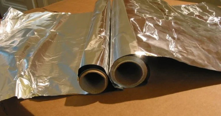 Trucos prácticos con papel de aluminio: usos útiles más allá de la cocina