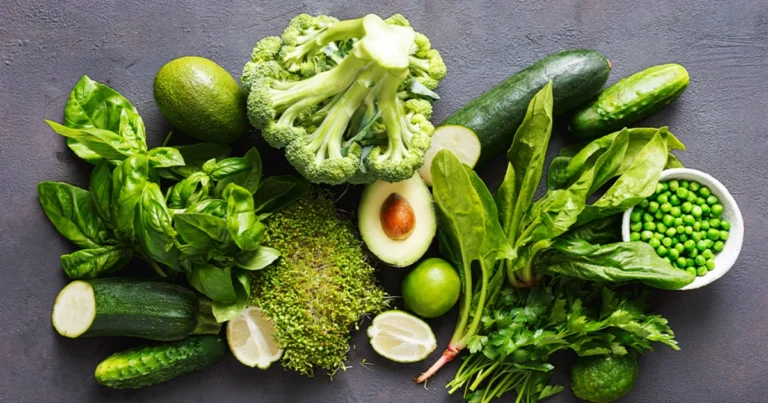 Come más verde y natural: beneficios reales de los alimentos verdes para tu salud