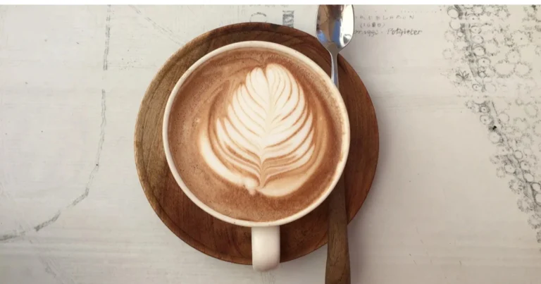 Cafés calientes estilo cafetería para hacer en casa: recetas fáciles y cremosas