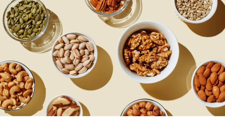 Beneficios de frutos secos y frutas deshidratadas: energía y nutrición en pequeñas porciones