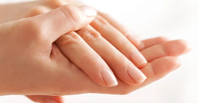 Señales de alerta en las uñas: cambios que no debes ignorar