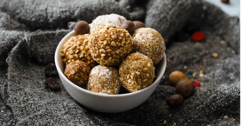 Bolitas energéticas saludables: 4 recetas fáciles para snacks naturales